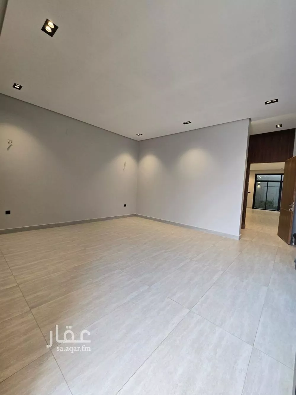 5 bedroom villa in Al Rimal 11