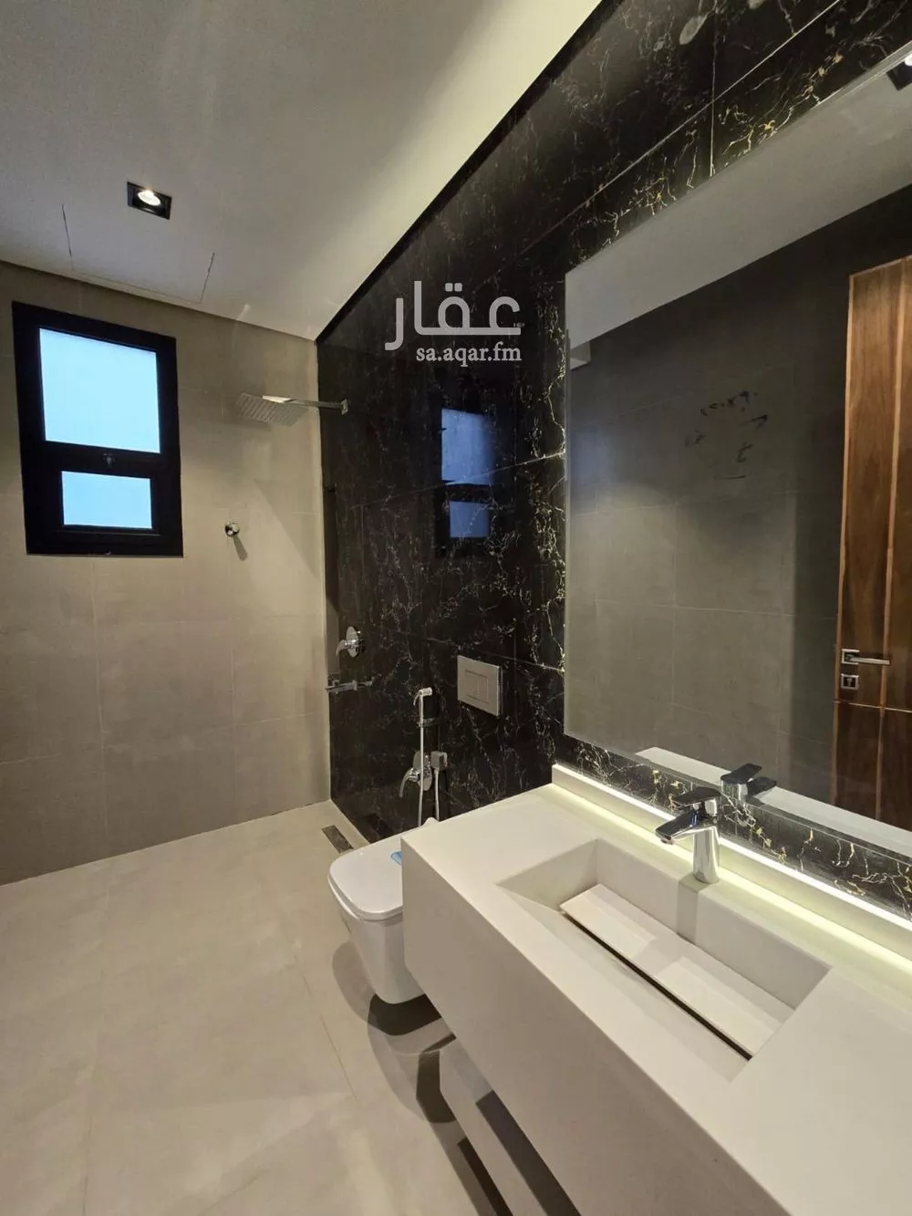 5 bedroom villa in Al Rimal 9