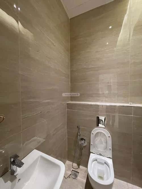 5 bedroom villa in Al Malqa 11