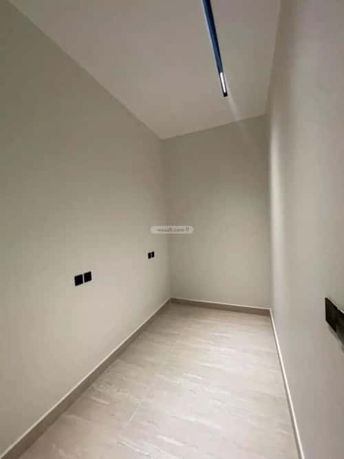 5 bedroom villa in Al Malqa 5