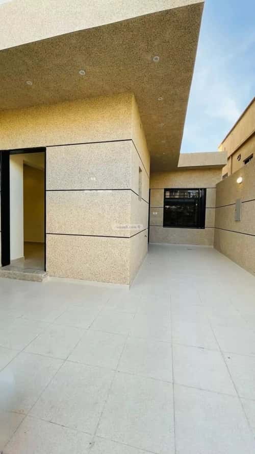 5 bedroom villa in Al Zahrah 2