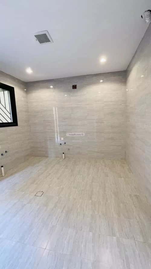 5 bedroom villa in Al Zahrah 4