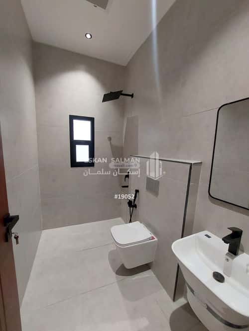 6 bedroom floor in Al Maizilah 3