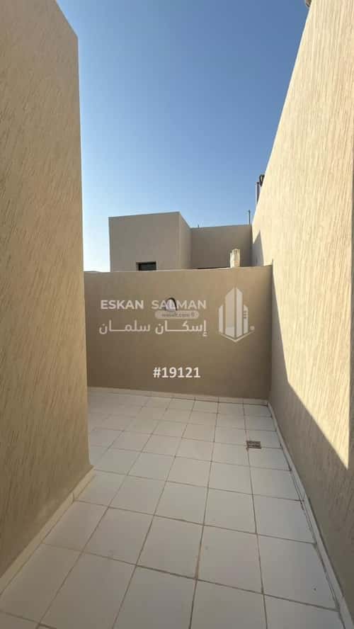 فيلا 7 غرف في عكاظ 3