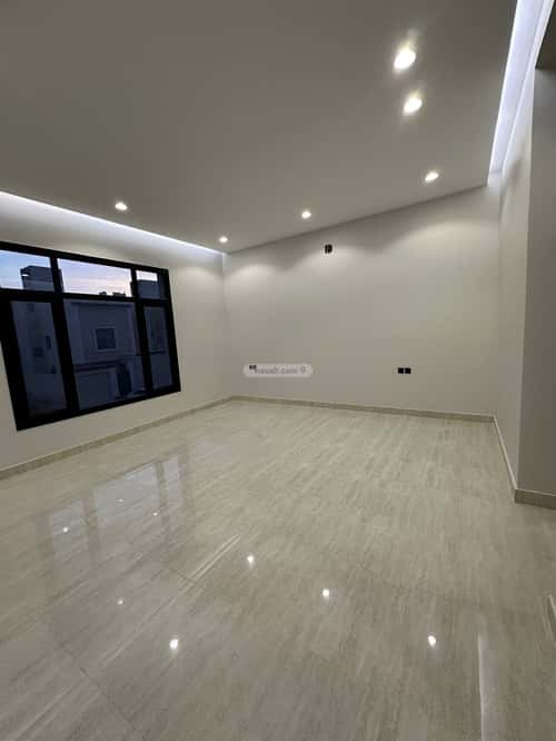 5 bedroom villa in Al Janadriyah 15