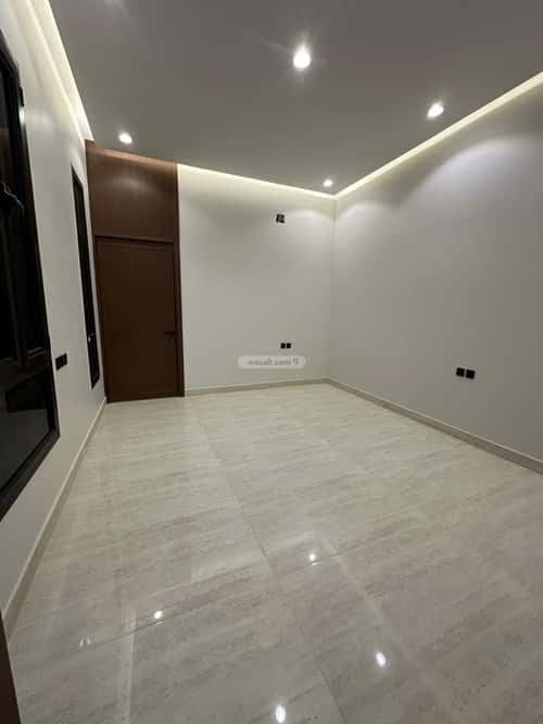 5 bedroom villa in Al Janadriyah 4