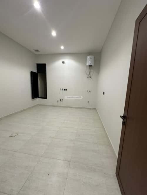5 bedroom villa in Al Janadriyah 4