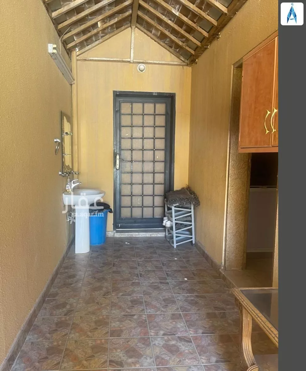 6 bedroom villa in Al Ghadir 11