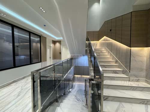4 bedroom apartment in Al Maizilah 9
