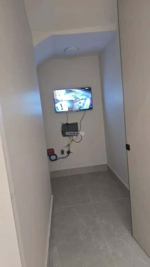 6 bedroom villa in Al Yarmouk 4
