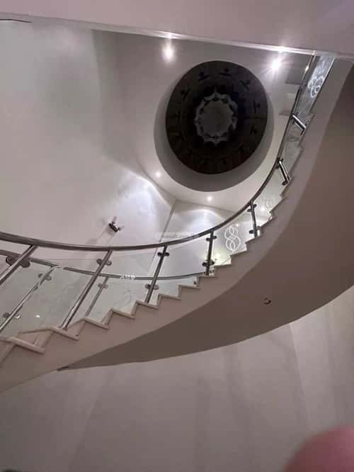 6 bedroom villa in Al Yasmin 5