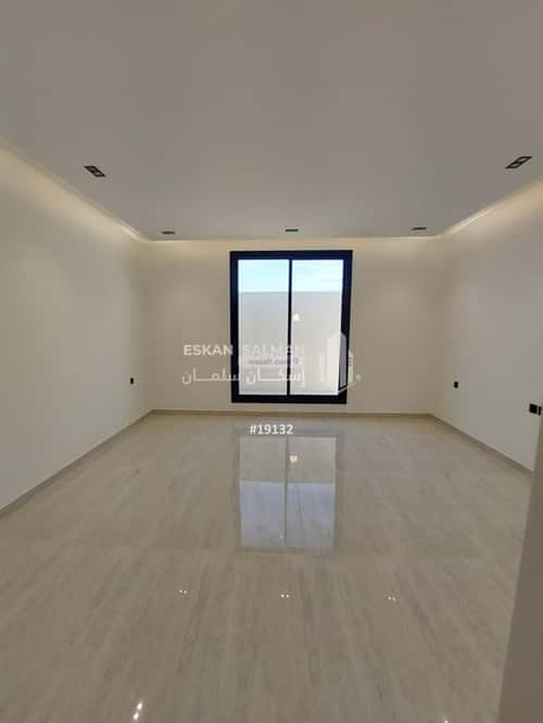 5 bedroom apartment in Al Maizilah 8