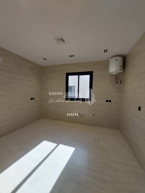 5 bedroom apartment in Al Maizilah 7