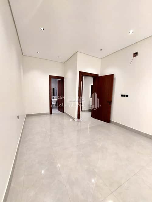 5 bedroom floor in Al Maizilah 4