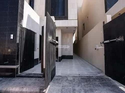 19 bedroom villa in Al Bayan 3