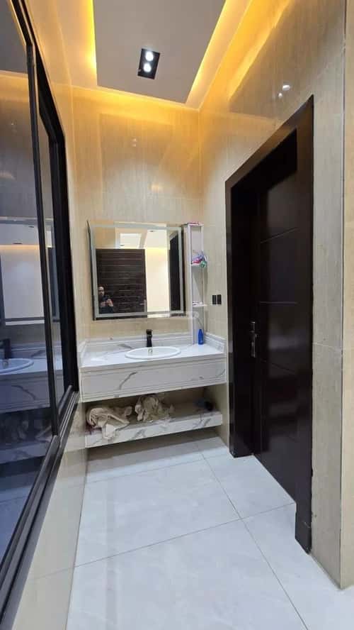 14 bedroom villa in Al Aziziyah 8