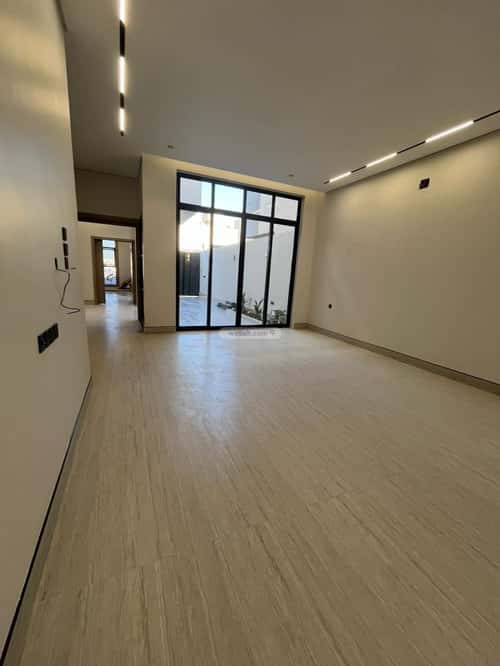 5 bedroom villa in Al Mahdiyyah 1