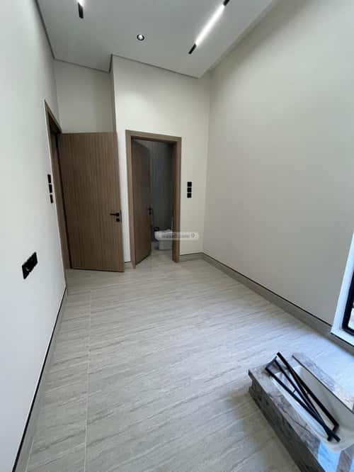 5 bedroom villa in Al Mahdiyyah 3