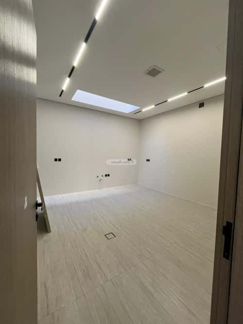 5 bedroom villa in Al Mahdiyyah 4