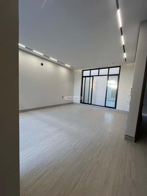 5 bedroom villa in Al Mahdiyyah 3