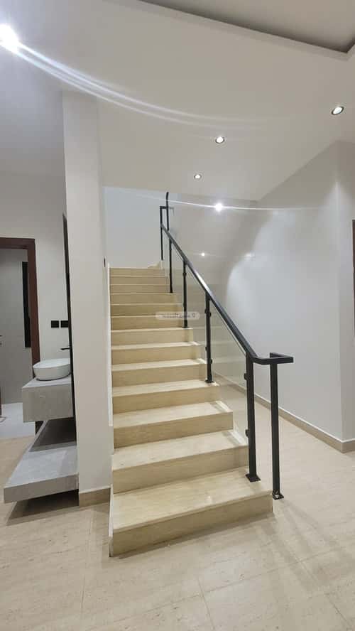 5 bedroom villa in Al Murjan 10