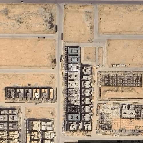 4 bedroom floor in Okaz 1