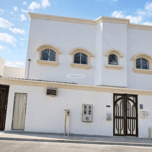 8 bedroom villa in Al Zahrah 3