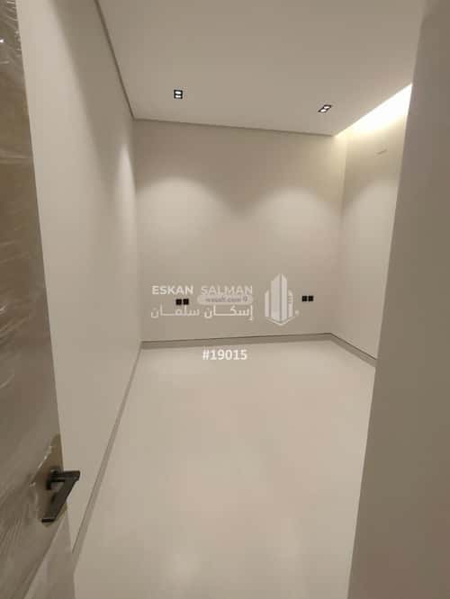 فيلا 8 غرف في الرمال 4