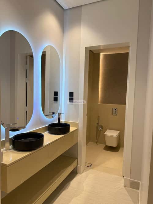 5 bedroom floor in Al Janadriyah 4
