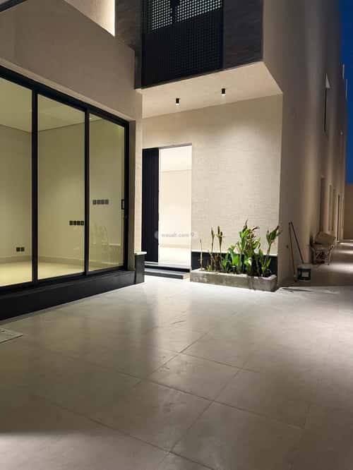 5 bedroom floor in Al Janadriyah 3