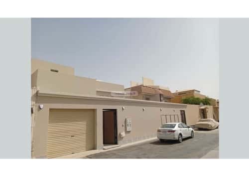 8 bedroom villa in King Fahd 4