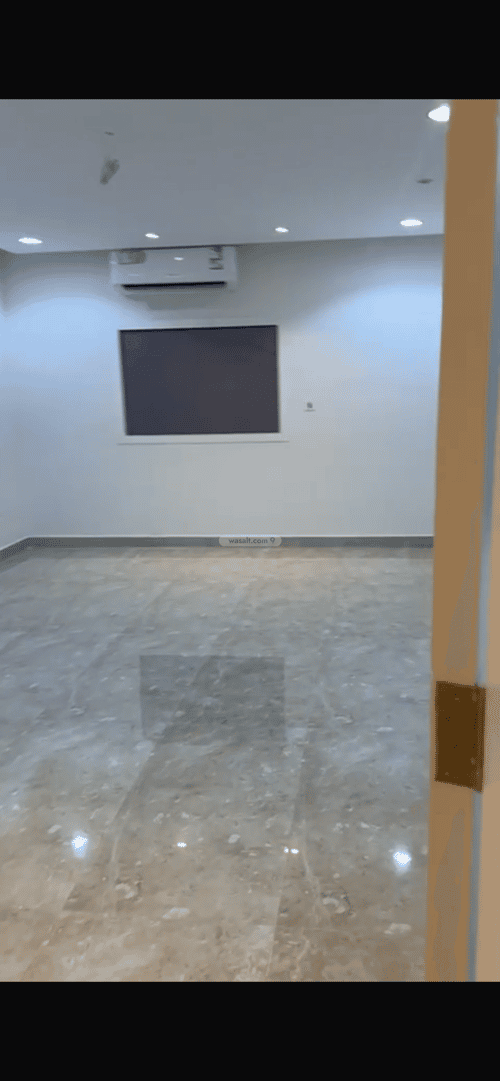 8 bedroom villa in King Fahd 5