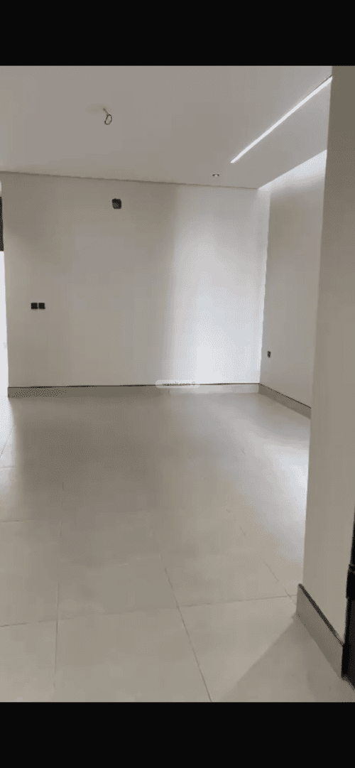 5 bedroom floor in Al Maizilah 1