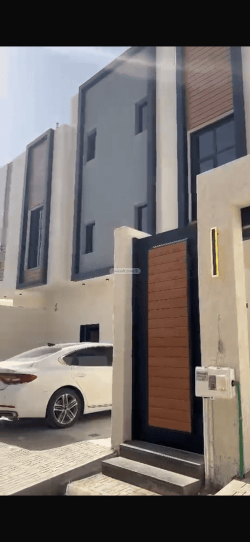 5 bedroom floor in Al Maizilah 7