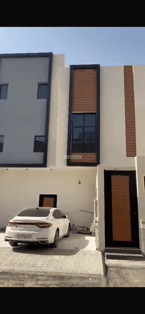 5 bedroom floor in Al Maizilah 5