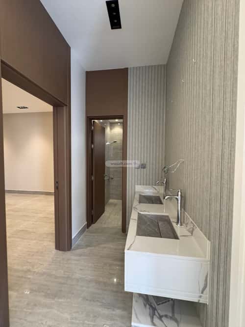 5 bedroom villa in Al Rimal 8