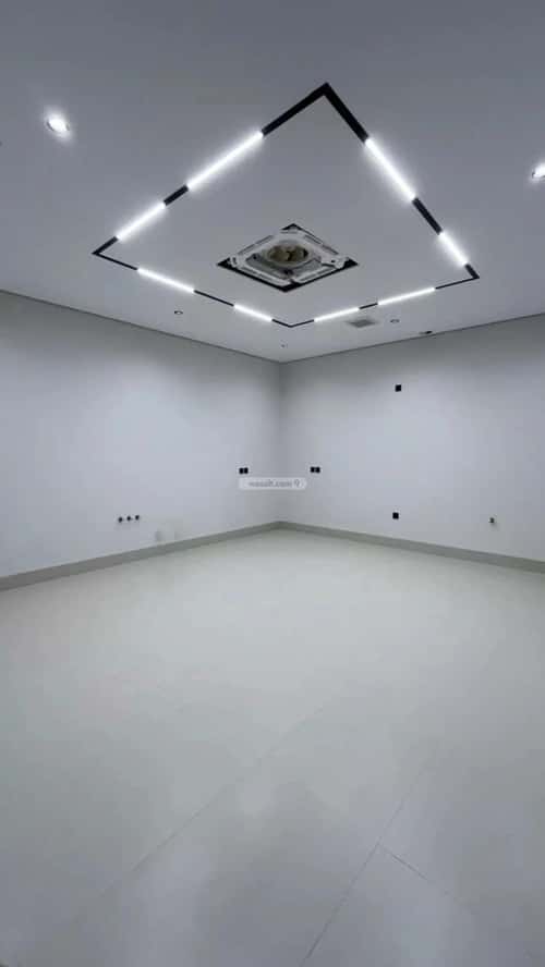 5 bedroom villa in Al Mahdiyyah 2