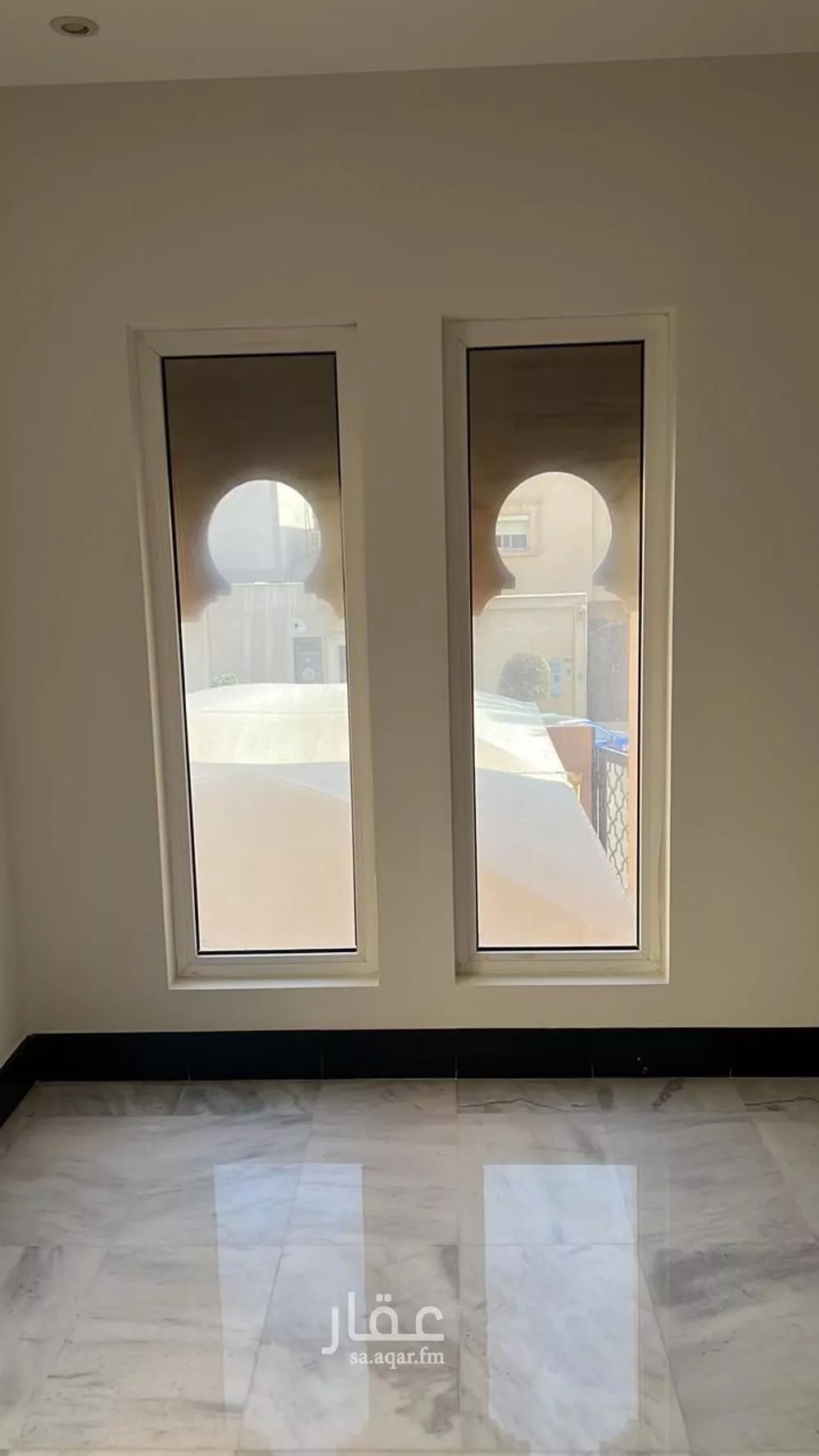 فيلا 5 غرف في الملقا 13