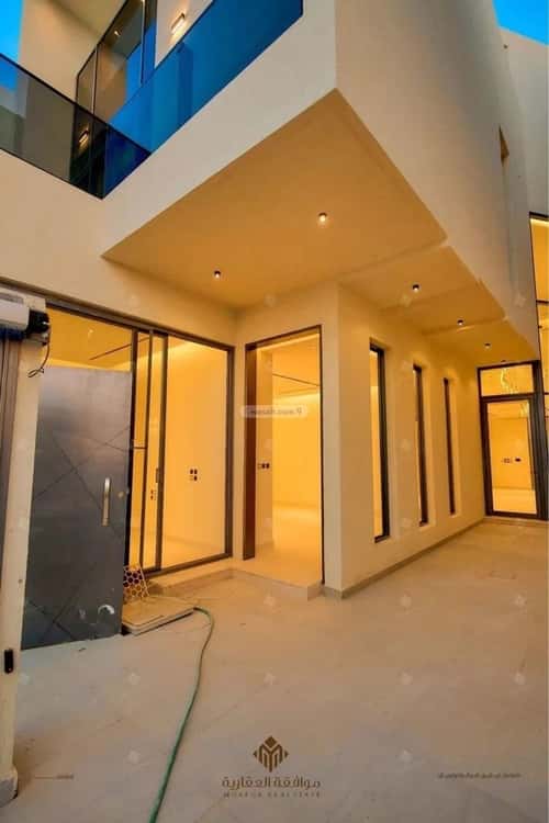 6 bedroom villa in Al Mahdiyyah 2