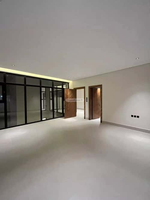 5 bedroom villa in Al Mahdiyyah 2