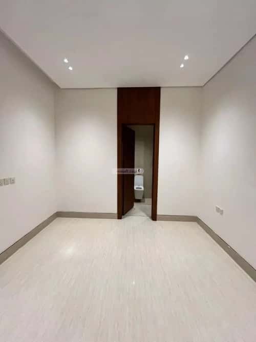 5 bedroom villa in Al Mahdiyyah 6