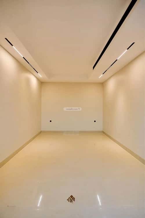 5 bedroom villa in Al Mahdiyyah 2