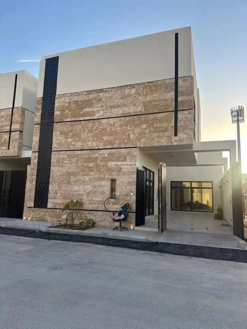 6 bedroom villa in Al Mahdiyyah 3