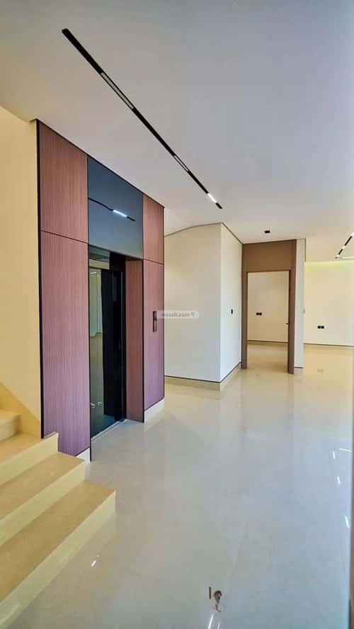 5 bedroom villa in Al Mahdiyyah 6