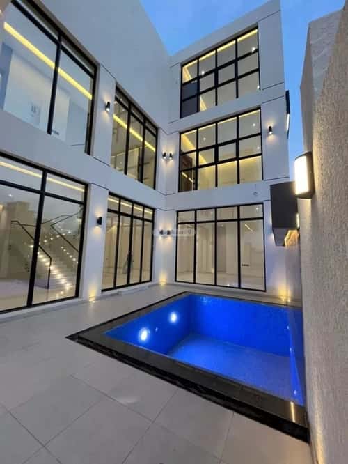 6 bedroom villa in Al Mahdiyyah 3