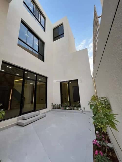 6 bedroom villa in Al Mahdiyyah 4