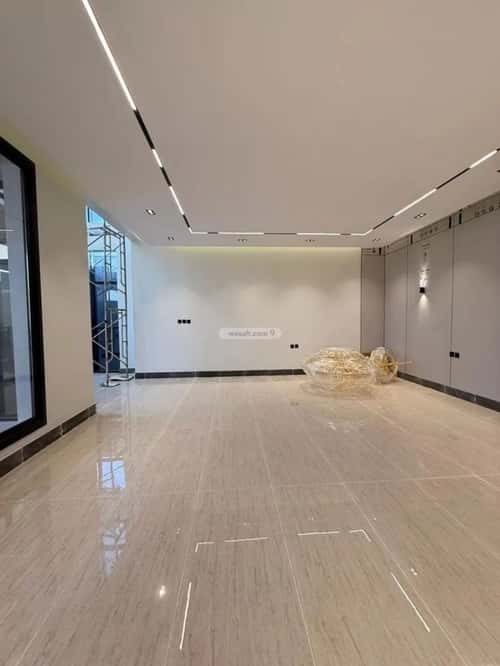 5 bedroom villa in Al Mahdiyyah 2