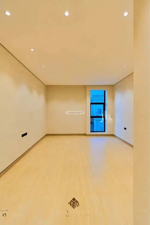 5 bedroom villa in Al Mahdiyyah 3