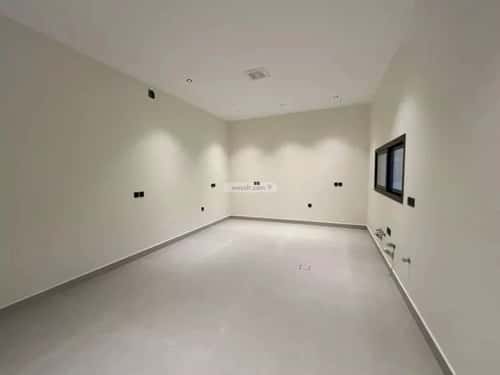5 bedroom villa in Al Mahdiyyah 2