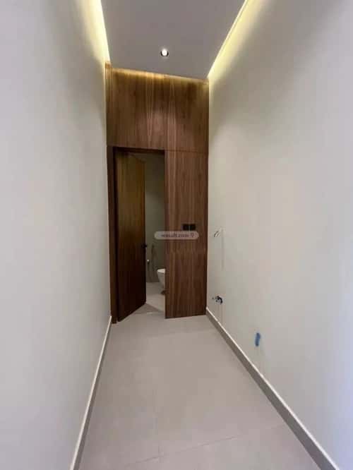 5 bedroom villa in Al Mahdiyyah 4